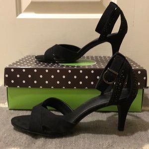 Kelly & Katie strappy open toe heel